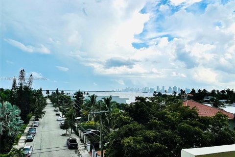 Copropriété à louer à North Bay Village, Floride: 1 chambre, 75.9 m2 № 1932248 - photo 6