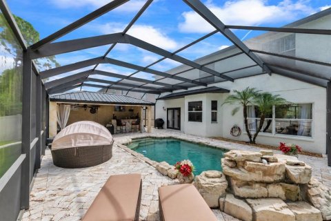 House in Odessa, Florida 3 bedrooms, 219.44 sq.m. № 2167038 - photo 5
