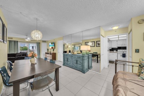 Condo in Highland Beach, Florida, 1 bedroom  № 2261260 - photo 8