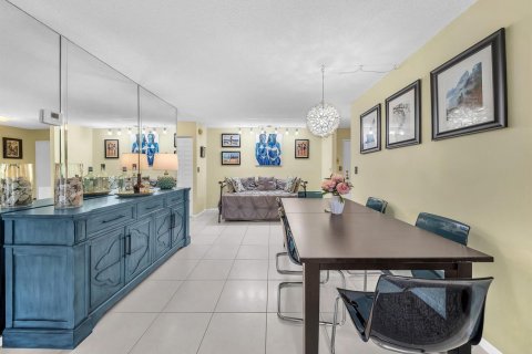 Condo in Highland Beach, Florida, 1 bedroom  № 2261260 - photo 10