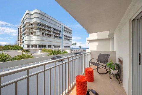 Condo in Highland Beach, Florida, 1 bedroom  № 2261260 - photo 24