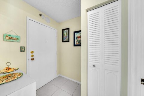 Condo in Highland Beach, Florida, 1 bedroom  № 2261260 - photo 7