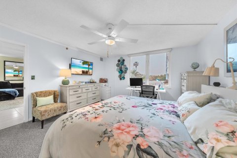 Condo in Highland Beach, Florida, 1 bedroom  № 2261260 - photo 20