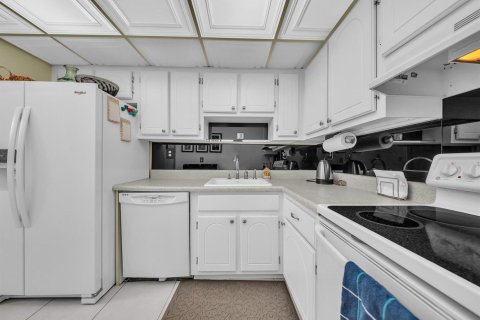 Condo in Highland Beach, Florida, 1 bedroom  № 2261260 - photo 16