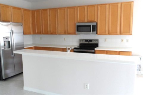Casa en alquiler en Wesley Chapel, Florida, 4 dormitorios, 213.68 m2 № 2094710 - foto 2