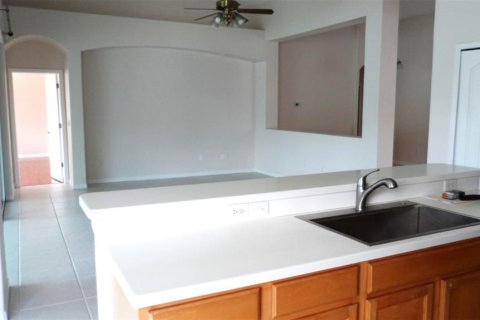 Casa en alquiler en Wesley Chapel, Florida, 4 dormitorios, 213.68 m2 № 2094710 - foto 4