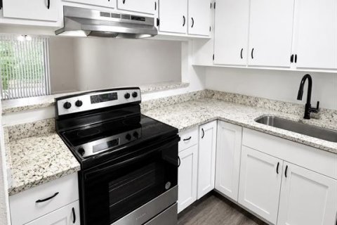 Touwnhouse à louer à Ocala, Floride: 2 chambres, 111.48 m2 № 2150532 - photo 4
