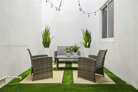 Купить таунхаус в Дорал, Флорида 4 спальни, 221.01м2, № 1984153 - фото 20