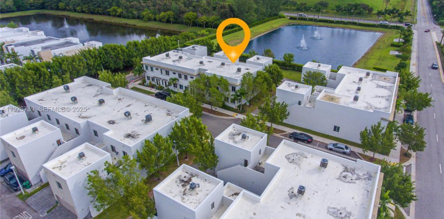 Таунхаус в LANDMARK в Дорал, Флорида 4 спальни, 221.01м2 № 1984153