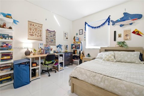 Купить таунхаус в Дорал, Флорида 4 спальни, 221.01м2, № 1984153 - фото 24