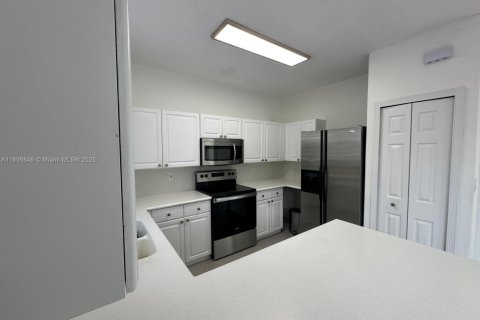 Townhouse in Doral, Florida 2 bedrooms, 138.52 sq.m. № 1952490 - photo 21