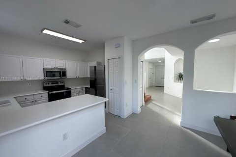 Townhouse in Doral, Florida 2 bedrooms, 138.52 sq.m. № 1952490 - photo 23