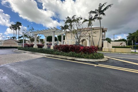 Townhouse in Doral, Florida 2 bedrooms, 138.52 sq.m. № 1952490 - photo 3