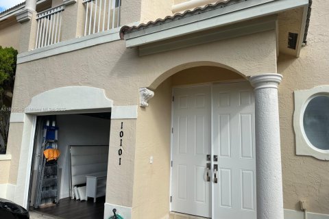Townhouse in Doral, Florida 2 bedrooms, 138.52 sq.m. № 1952490 - photo 7