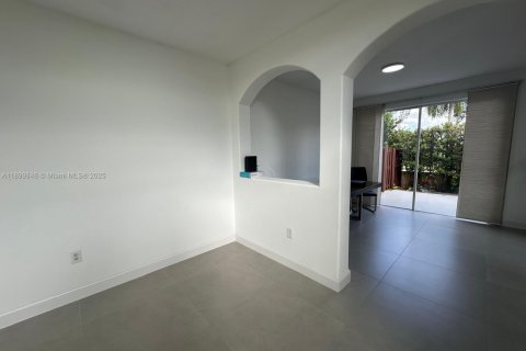 Townhouse in Doral, Florida 2 bedrooms, 138.52 sq.m. № 1952490 - photo 26