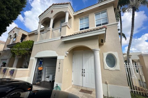 Townhouse in Doral, Florida 2 bedrooms, 138.52 sq.m. № 1952490 - photo 5