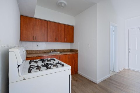 Appartement à louer à Homestead, Floride: 1 chambre, 1071.72 m2 № 2076245 - photo 4