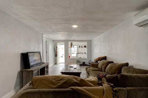 Immobilier commercial à vendre à Daytona Beach, Floride: 5 chambres, 179.3 m2 № 2151014 - photo 10
