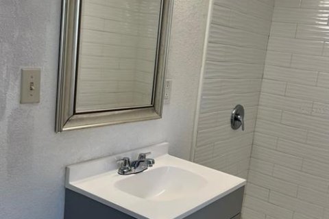 Immobilier commercial à vendre à Daytona Beach, Floride: 5 chambres, 179.3 m2 № 2151014 - photo 21