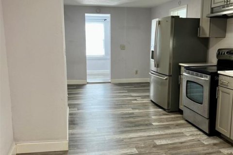 Immobilier commercial à vendre à Daytona Beach, Floride: 5 chambres, 179.3 m2 № 2151014 - photo 20
