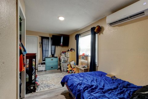 Immobilier commercial à vendre à Daytona Beach, Floride: 5 chambres, 179.3 m2 № 2151014 - photo 4