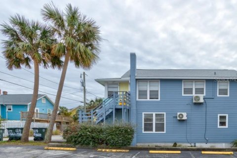 Immobilier commercial à vendre à Daytona Beach, Floride: 5 chambres, 179.3 m2 № 2151014 - photo 2