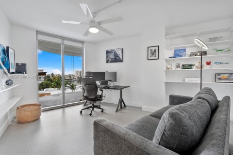 Купить кондоминиум в Халландейл-Бич, Флорида 2 спальни, 131.92м2, № 2005884 - фото 27