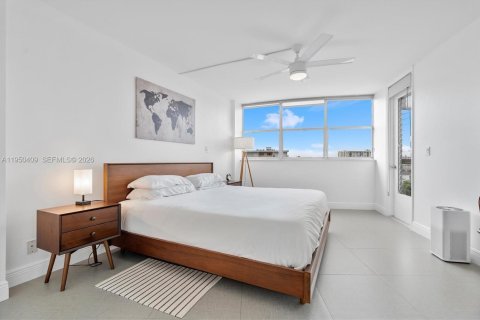 Купить кондоминиум в Халландейл-Бич, Флорида 2 спальни, 131.92м2, № 2005884 - фото 21