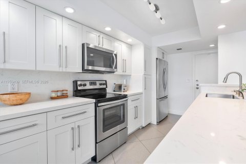 Купить кондоминиум в Халландейл-Бич, Флорида 2 спальни, 131.92м2, № 2005884 - фото 10