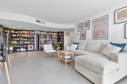 Купить кондоминиум в Халландейл-Бич, Флорида 2 спальни, 131.92м2, № 2005884 - фото 15