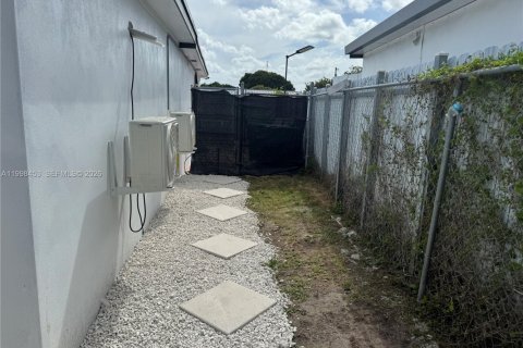 Купить виллу или дом в Майами, Флорида 5 спален, № 2065269 - фото 19