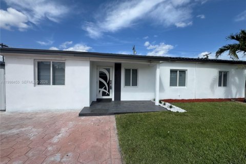 Дом в Майами, Флорида 5 спален № 2065269