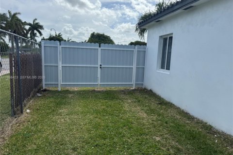 Купить виллу или дом в Майами, Флорида 5 спален, № 2065269 - фото 26