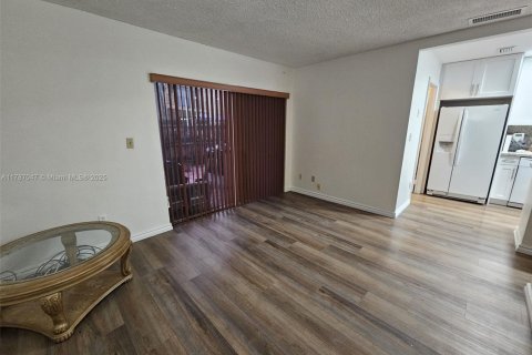 Condominio en venta en Miami, Florida, 3 dormitorios, 161.37 m2 № 1727149 - foto 2