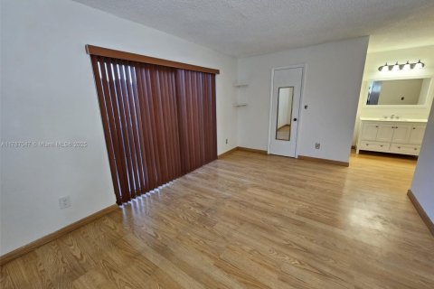 Condominio en venta en Miami, Florida, 3 dormitorios, 161.37 m2 № 1727149 - foto 8