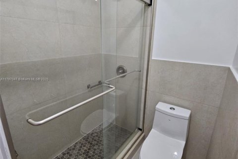 Condominio en venta en Miami, Florida, 3 dormitorios, 161.37 m2 № 1727149 - foto 7