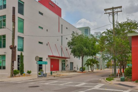 Condo in Tampa, Florida, 1 bedroom  № 1767085 - photo 6