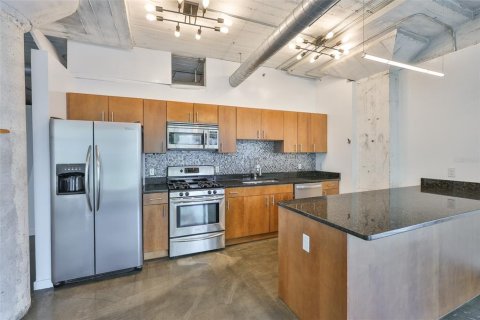 Condo in Tampa, Florida, 1 bedroom  № 1767085 - photo 27