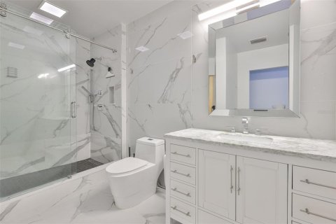 Condo in Tampa, Florida, 1 bedroom  № 1767085 - photo 20