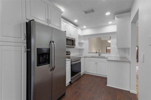 Touwnhouse à louer à Davie, Floride: 2 chambres, 124.12 m2 № 1966422 - photo 17