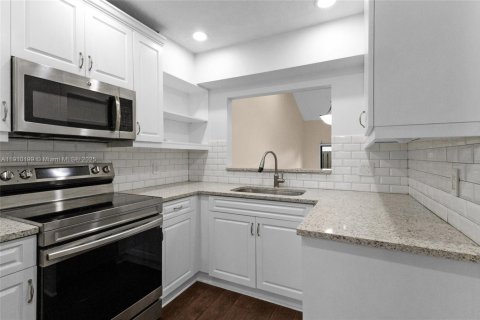 Touwnhouse à louer à Davie, Floride: 2 chambres, 124.12 m2 № 1966422 - photo 8