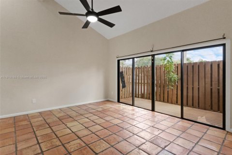 Touwnhouse à louer à Davie, Floride: 2 chambres, 124.12 m2 № 1966422 - photo 1