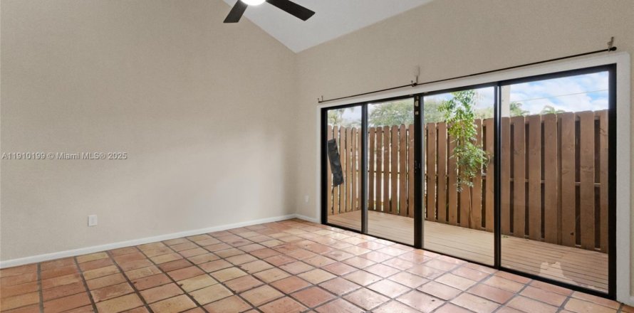 Touwnhouse à Davie, Floride 2 chambres, 124.12 m2 № 1966422