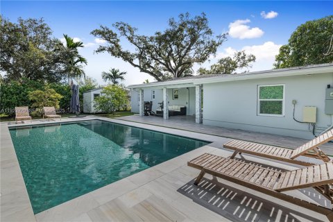 House in Miami, Florida 3 bedrooms, 136.57 sq.m. № 1984595 - photo 25