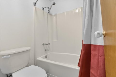 Townhouse in Ocala, Florida 2 bedrooms, 111.39 sq.m. № 2150070 - photo 14