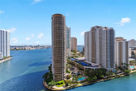 Condominio en venta en Miami, Florida, 2 dormitorios, 121.98 m2 № 1790905 - foto 16