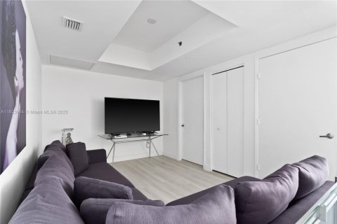 Condominio en venta en Miami, Florida, 2 dormitorios, 121.98 m2 № 1790905 - foto 3