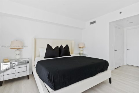 Condominio en venta en Miami, Florida, 2 dormitorios, 121.98 m2 № 1790905 - foto 12