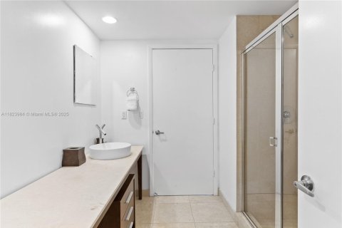 Condominio en venta en Miami, Florida, 2 dormitorios, 121.98 m2 № 1790905 - foto 11