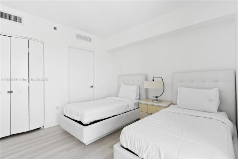 Condominio en venta en Miami, Florida, 2 dormitorios, 121.98 m2 № 1790905 - foto 10